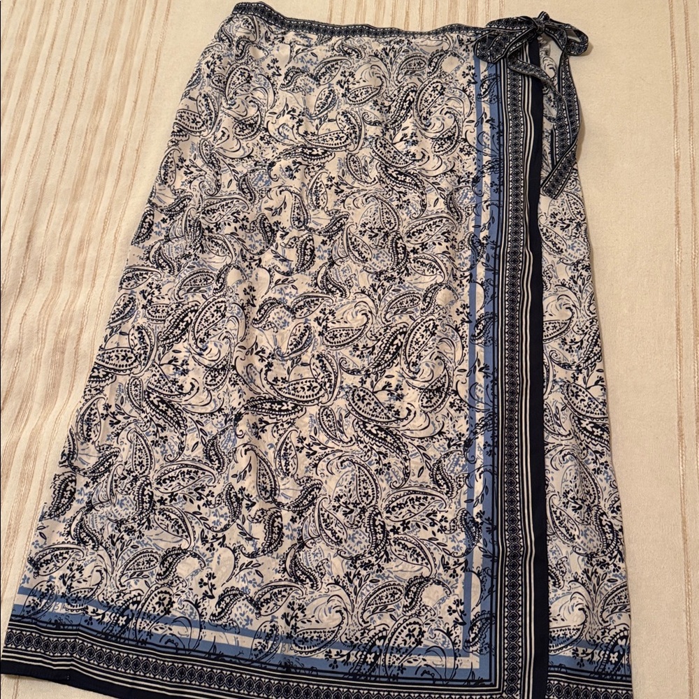 Max Studio Blue and White Paisley Swim Skirt